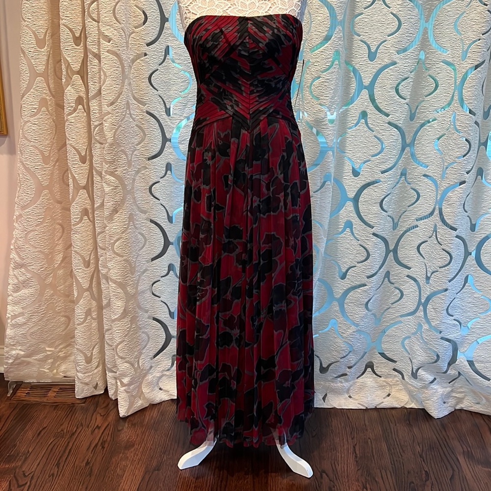 HALSTON Strapless evening dress